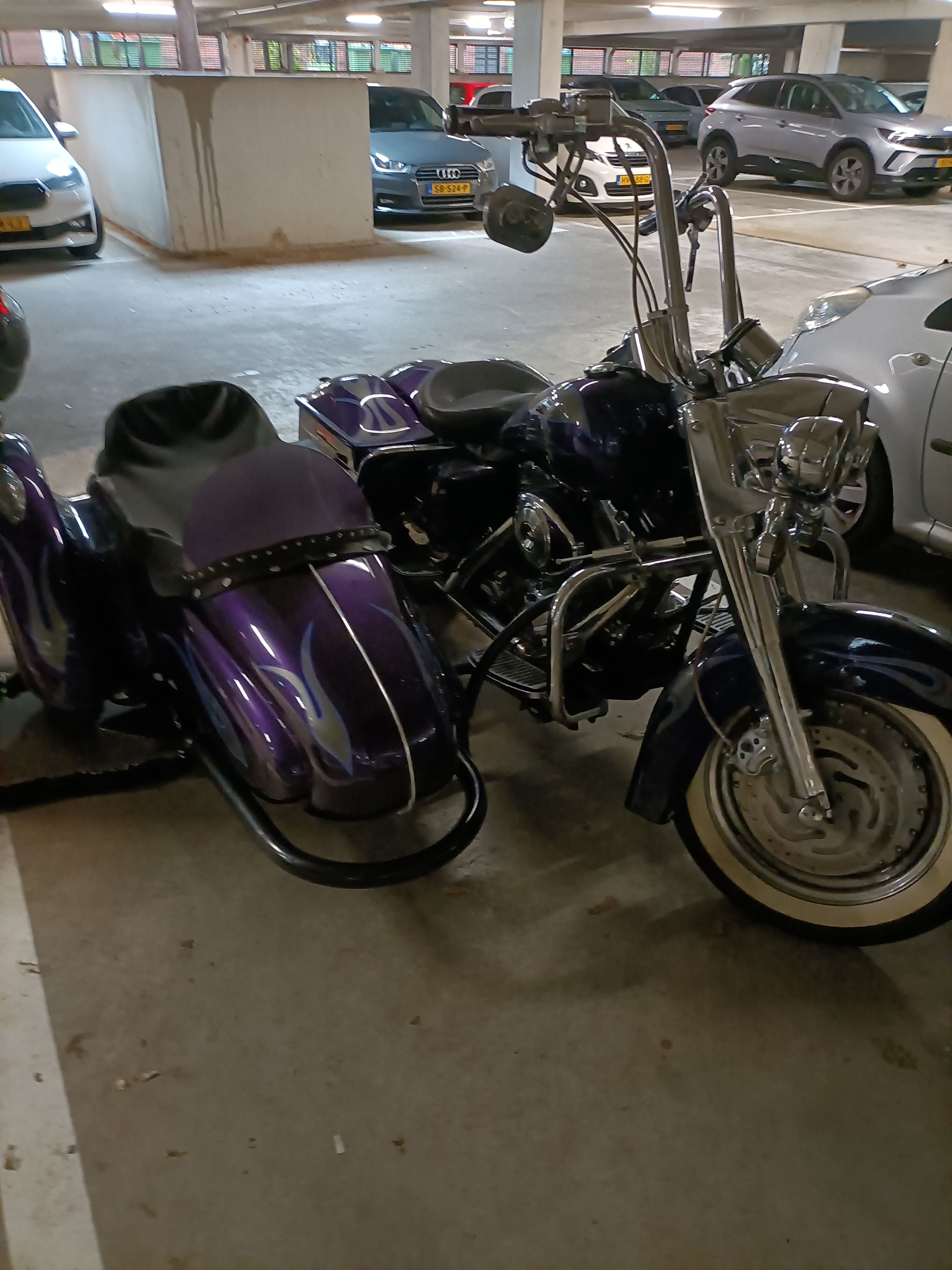 Harley-Davidson Road King CVO (2002)