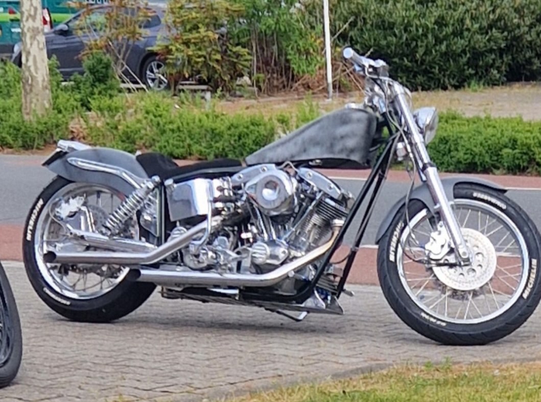 Harley-Davidson FXSF eighties dragstyle Shovelhead (1978)